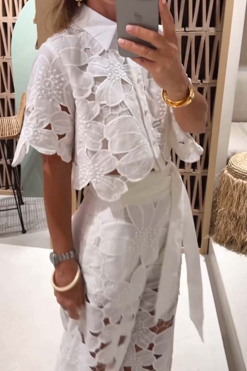 Cecille™ Weiches Feminines Detail