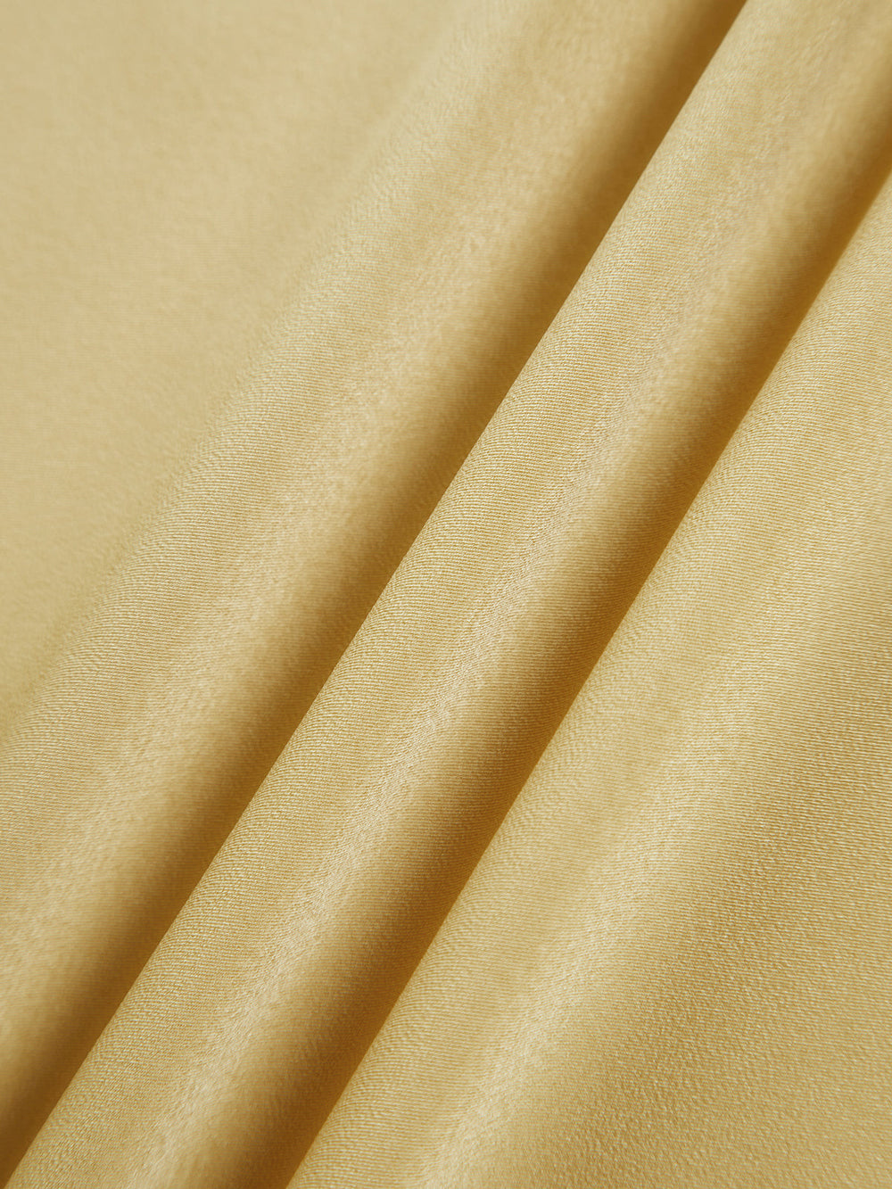 Langes Satinkleid mit Schlitz & offenem Rücken – Elegantes Abendkleid