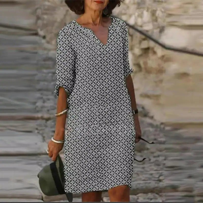 Lorena – Stilvolles knielanges Kleid mit V-Ausschnitt und Dreiviertelärmeln