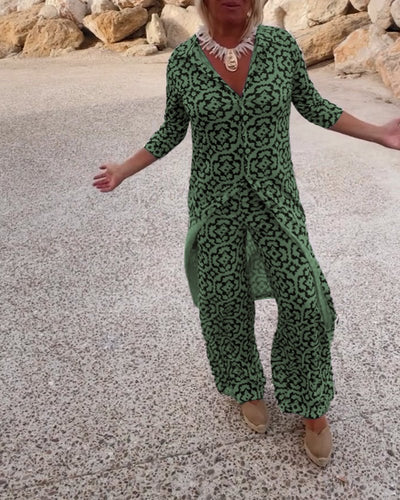 Rosa - Vintage Ensemble mit Revers und Knöpfen