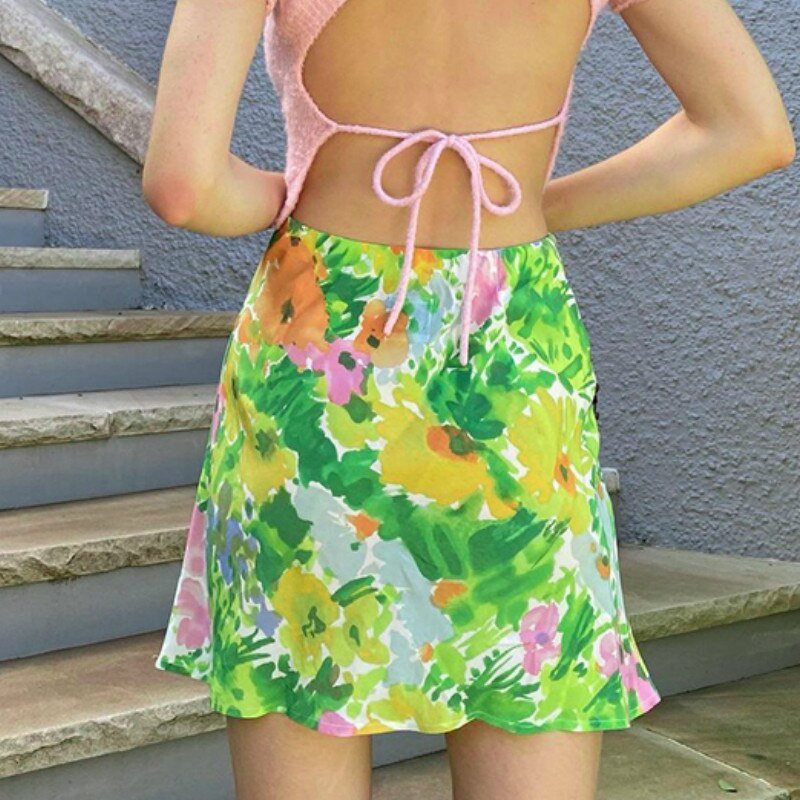 Saphina– Boho Minirock Blumendesign