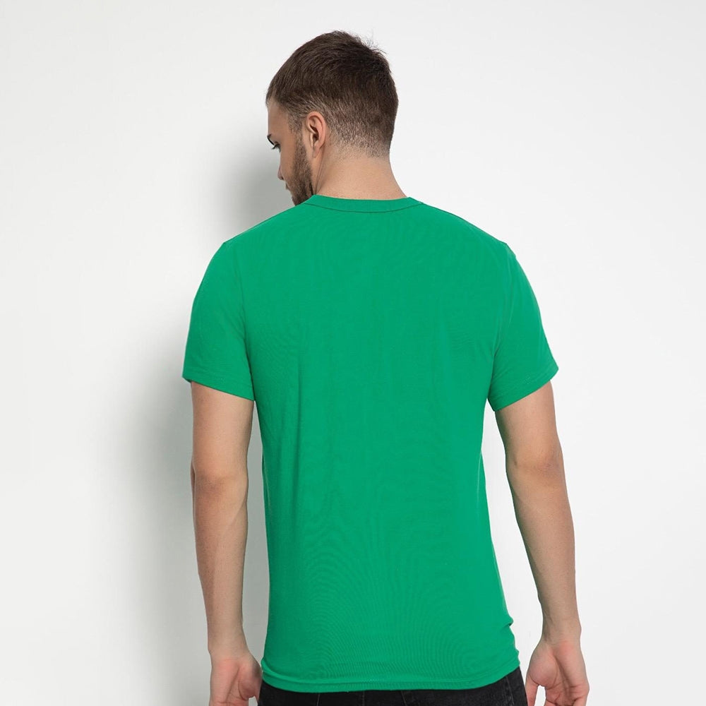 Set aus 3 Herren T- Shirts, 100% Baumwolle (strapazierfähig), Doppelkragen (verbreitert sich nicht), Reguläre Passform (komfortabel), GRÜN (für jeden Stil)