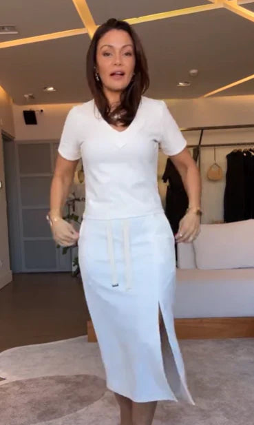 Pierce | Damen V-Ausschnitt T-Shirt und Midirock-Set👗