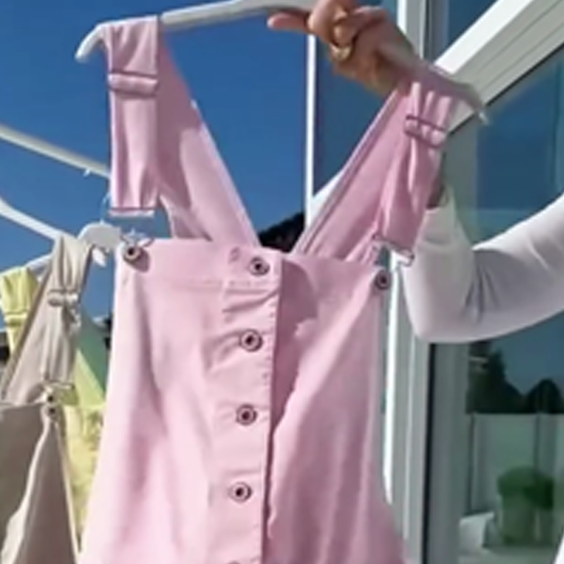 Yael | Süße und lässige Damen-Latzhose in Unifarben mit verstellbaren Trägern