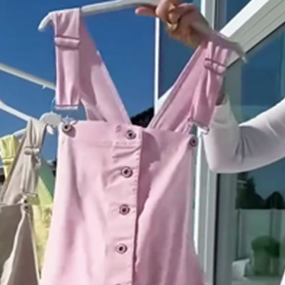 Yael | Süße und lässige Damen-Latzhose in Unifarben mit verstellbaren Trägern