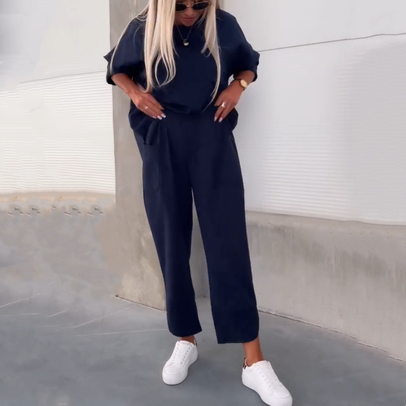 Eunice | Lässiges, einfarbiges, kurzärmliges Oberteil und Hose, zweiteiliges Set für Damen