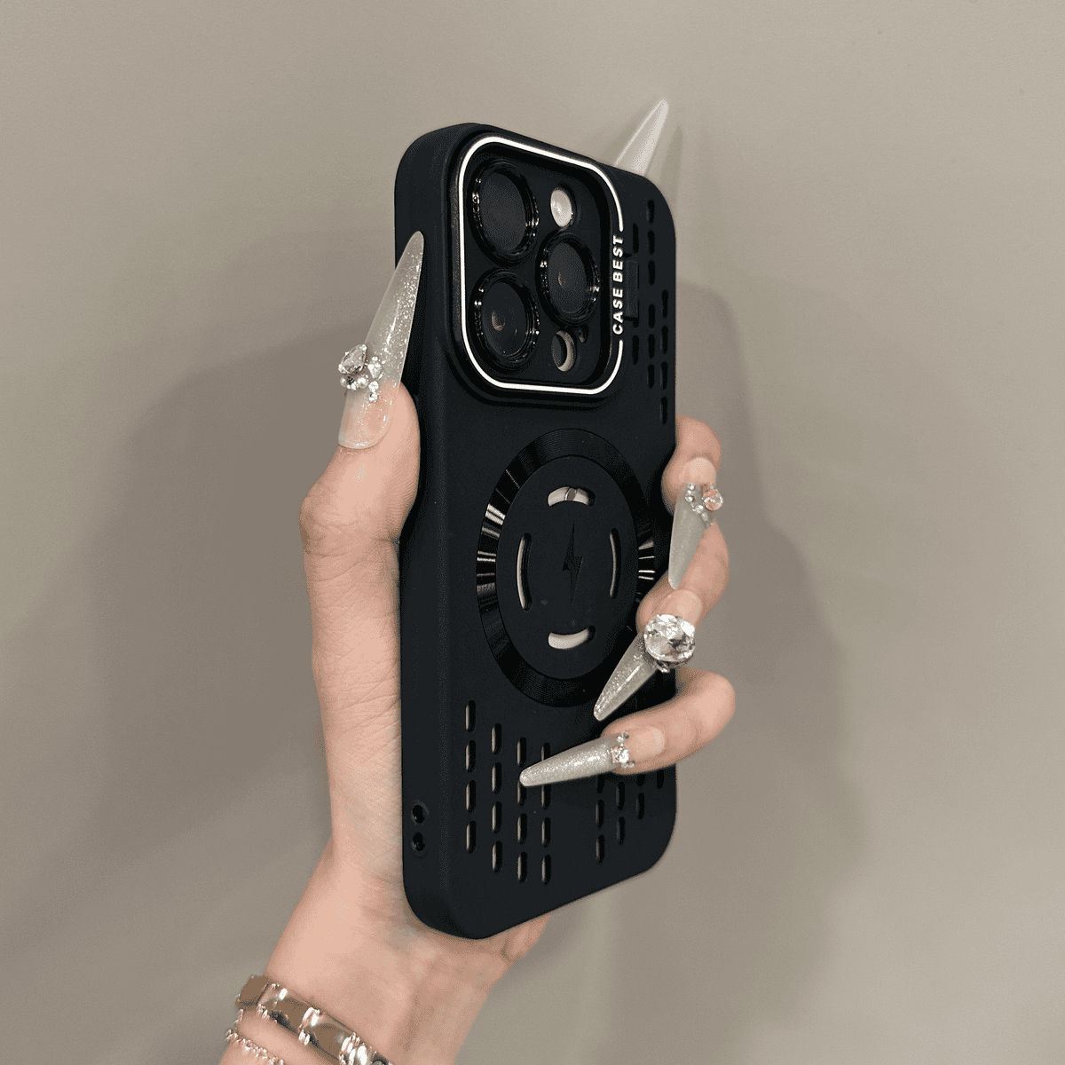 Tina | Weiche Silikon-Sicherheitsschutzhülle mit blitzschneller magnetischer Ladehülle für das