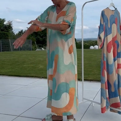 Kerry | Bedrucktes Damenkleid mit V-Ausschnitt für den Schrank