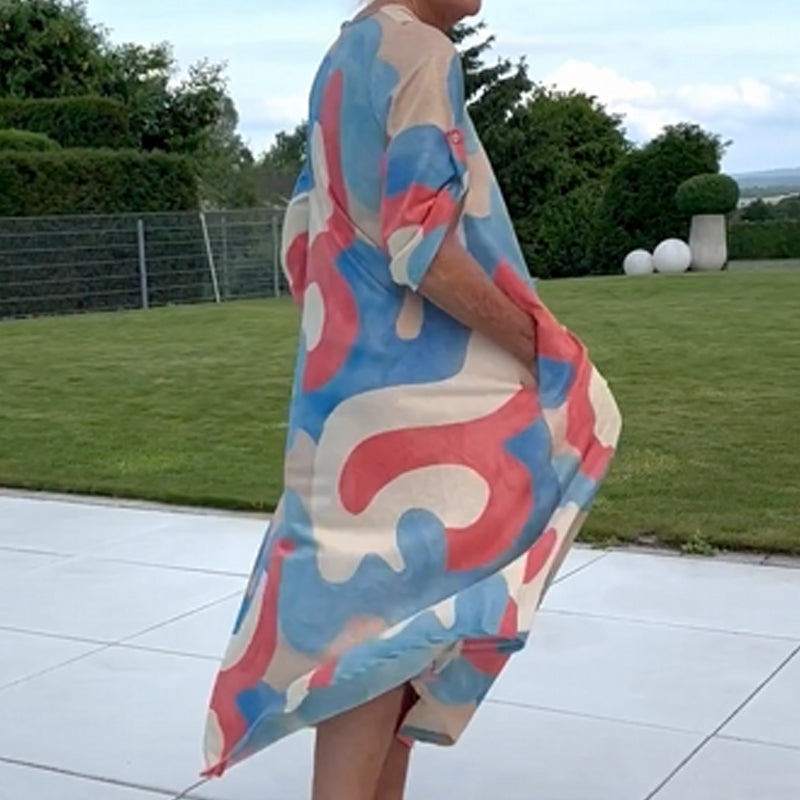 Sally | Lockeres bedrucktes Damenkleid mit V-Ausschnitt