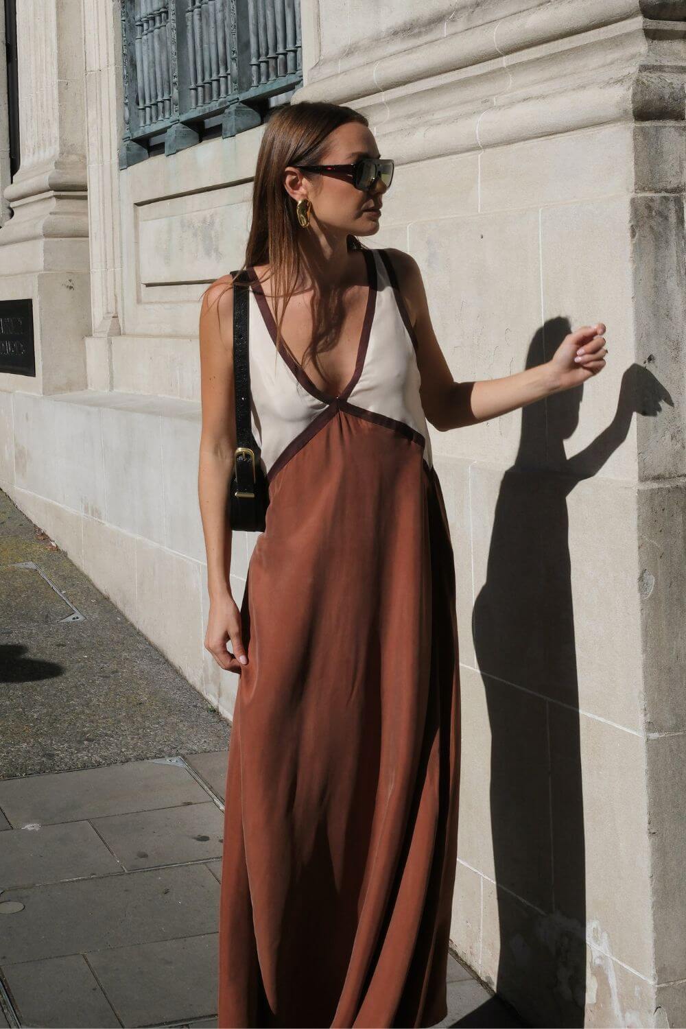 Midi Kleid mit Velours-Effekt in eleganten Achatfarben