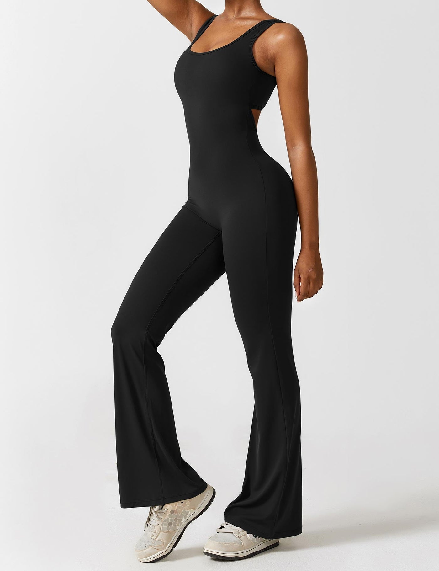 Rückenfreier Jumpsuit mit Schlaghose – Liv
