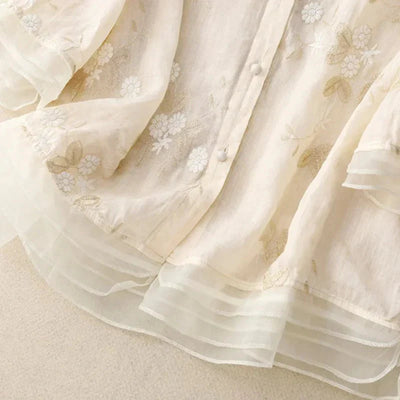 Yvaine – Exquisite Bestickte Bluse