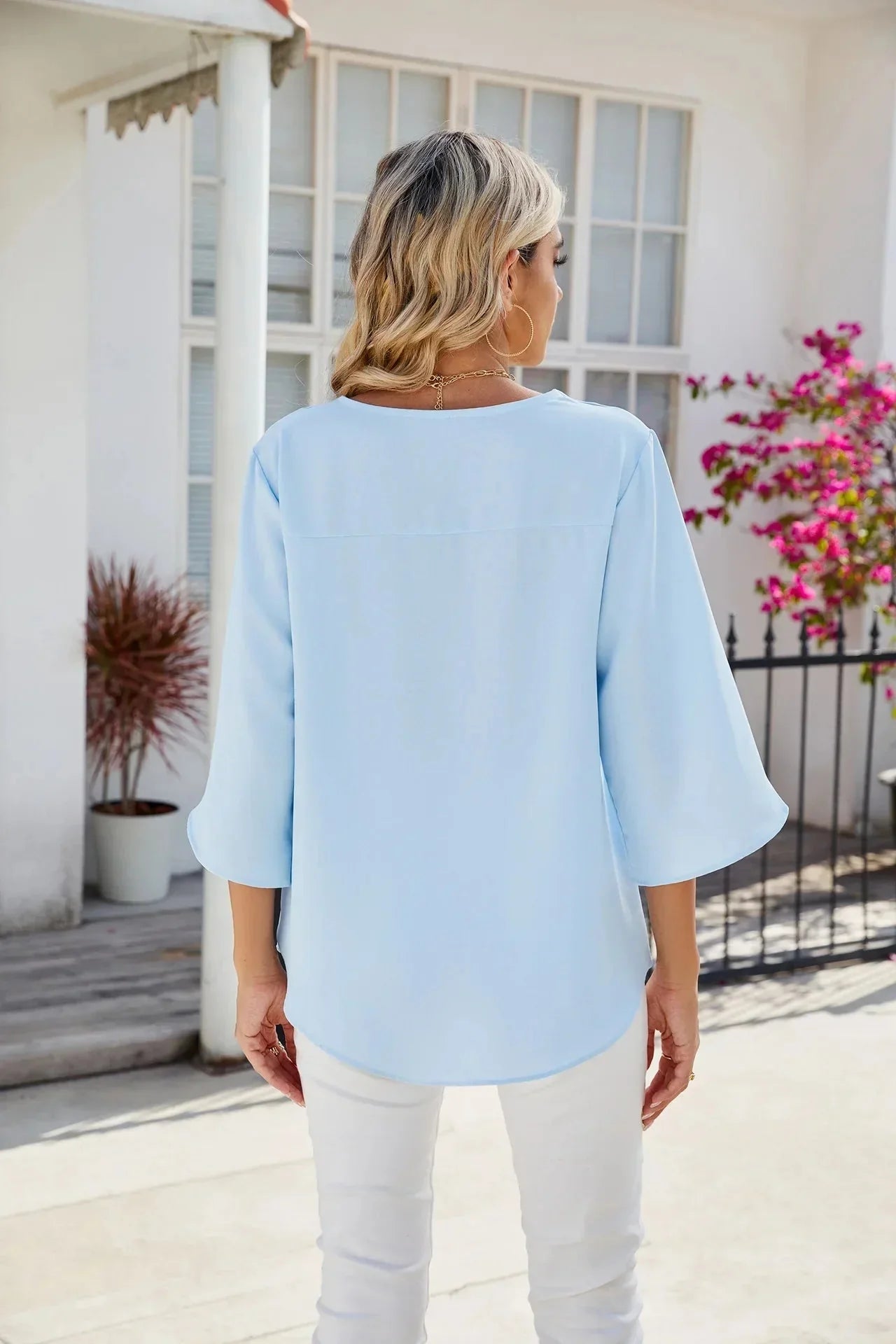 Zaneta – Stilvolle V-Ausschnitt Bluse